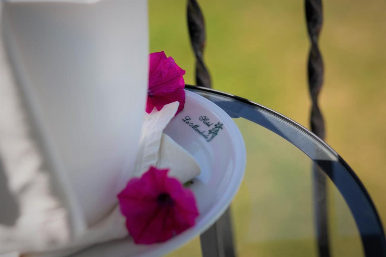 Hotel La Mandorla Barano d'Ischia ภายนอก รูปภาพ
