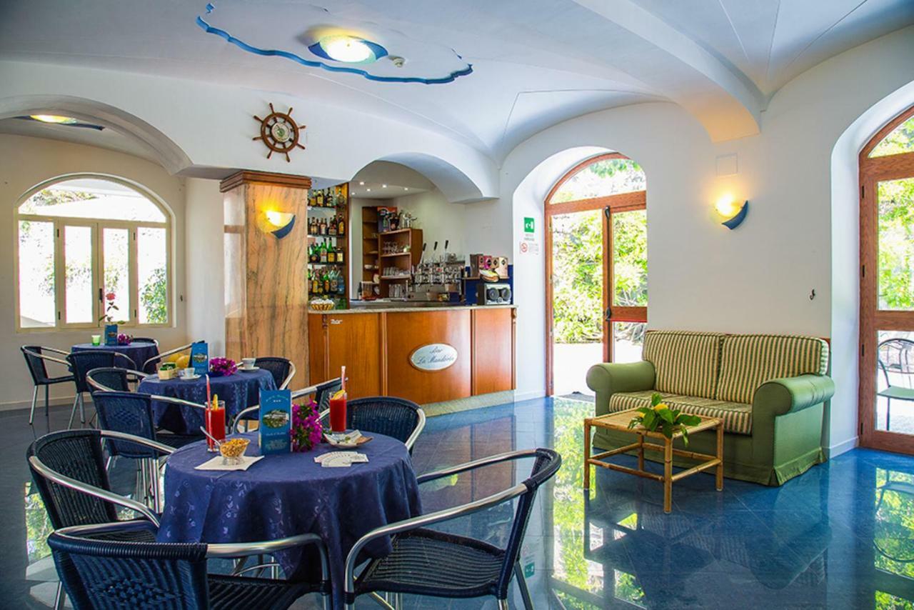 Hotel La Mandorla Barano d'Ischia ภายนอก รูปภาพ